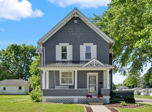 303 SE 5th Avenue, Dyersville, IA 52040
