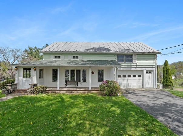 33 Little Brooklyn Road, Warwick, NY 10990