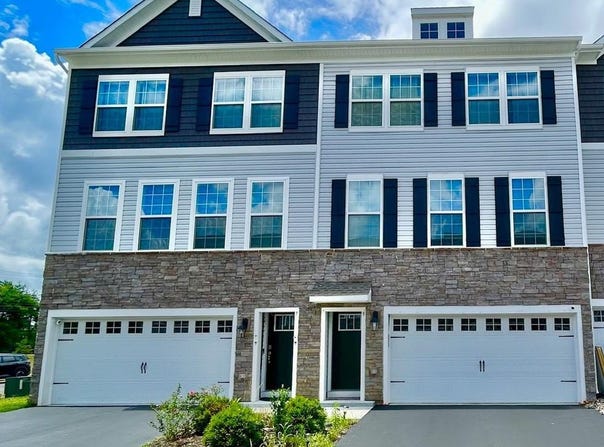 9 SISTERS FARMSTEAD ROAD, MOUNT LAUREL, NJ 08054
