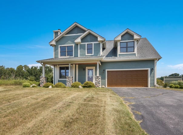 9865 Paradise Hills Drive, Central Lake, MI 49622