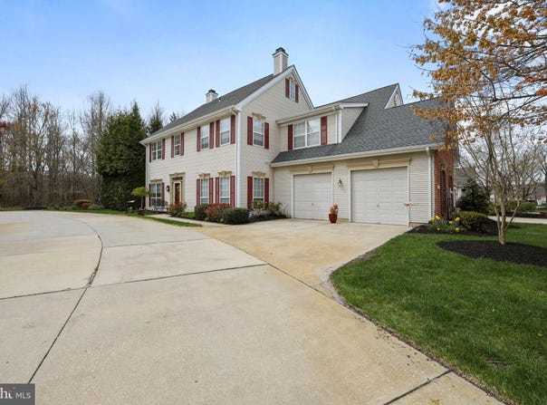 63 GRAND BANKS CIRCLE, MARLTON, NJ 08053