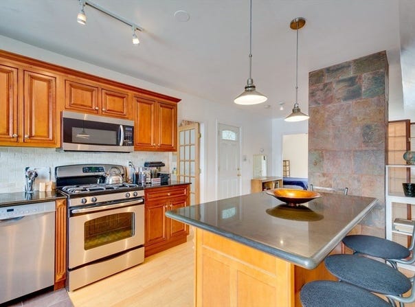 15 Grant St, Boston, MA 02125