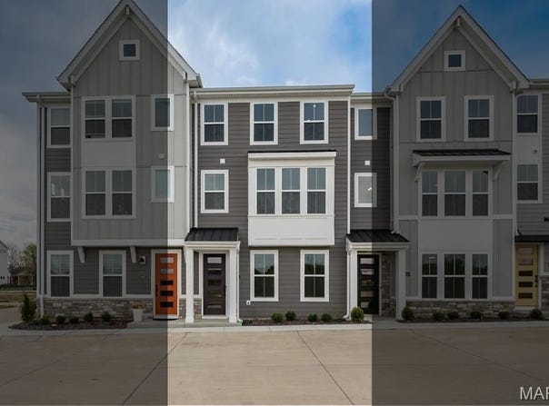 8911 E Gateway Circle, Richmond Heights, MO 63144