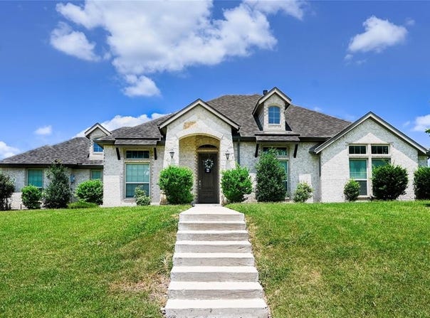 1629 Sagewood Drive, DeSoto, TX 75115