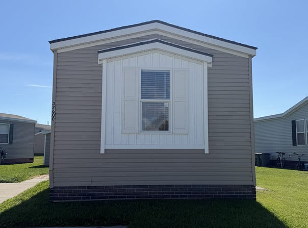 32600 Cary Lane N, New Haven, MI 48048