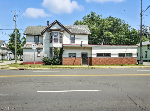 244 Mill Street, Conneaut, OH 44030