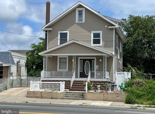 108 E BLACK HORSE PIKE, PLEASANTVILLE, NJ 08232
