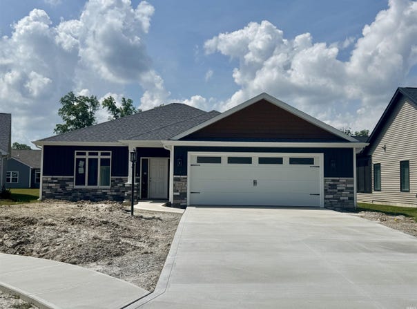 915 Midnight Chase Grove, Fort Wayne, IN 46845