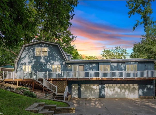 10552 Rolling Hills Drive, Burlington, IA 52601
