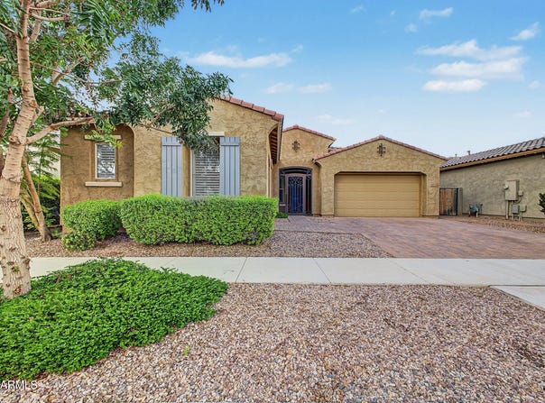 10220 E THATCHER Avenue, Mesa, AZ 85212