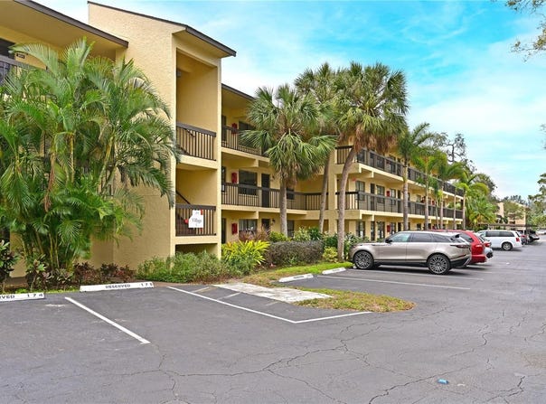 425 30TH AVENUE W, BRADENTON, FL 34205