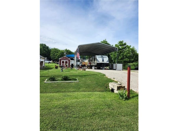 61-65 Walnut Drive, Linn Valley, KS 66040