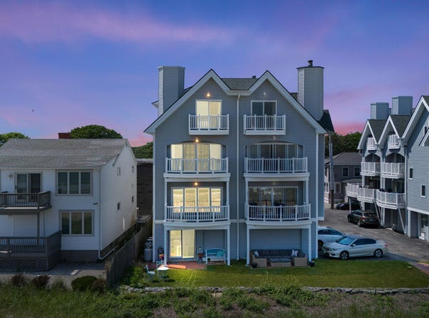 1 Saunders Avenue, Old Orchard Beach, ME 04064