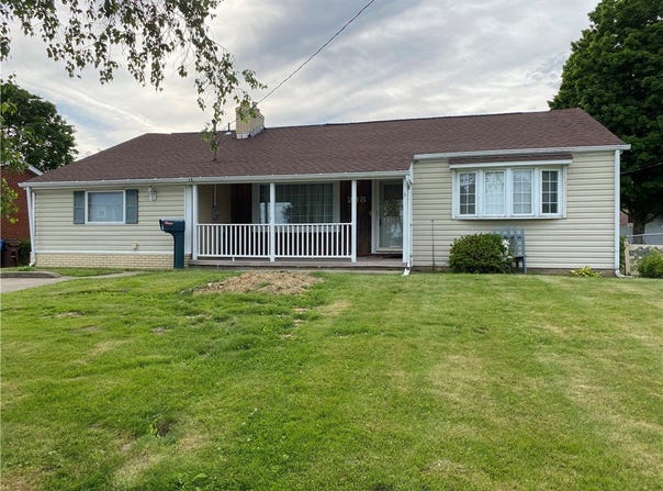 238 Donnell Rd., Lower Burrell, PA 15068