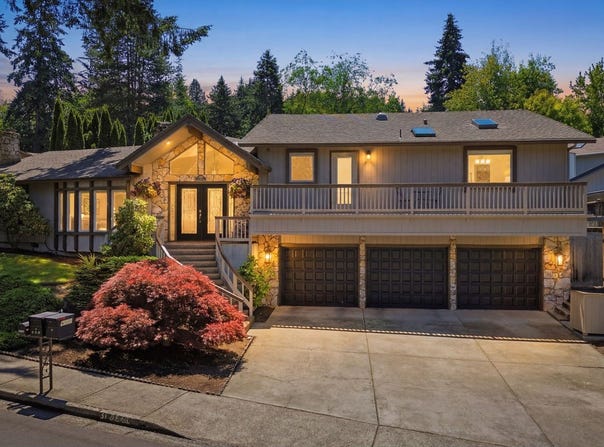 3446 BREEZEWOOD Ave, Eugene, OR 97405