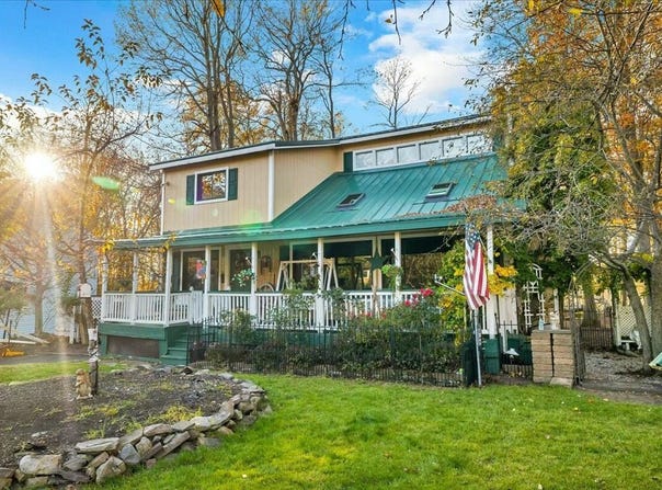 893 Country Place Drive, Tobyhanna, PA 18466