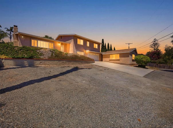 352 Beaumont, Vista, CA 92084