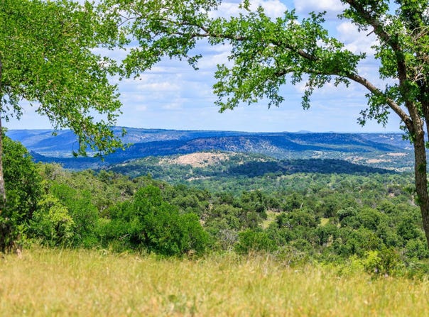 520 Isaacs Mountain Road, Fredericksburg, TX 78675
