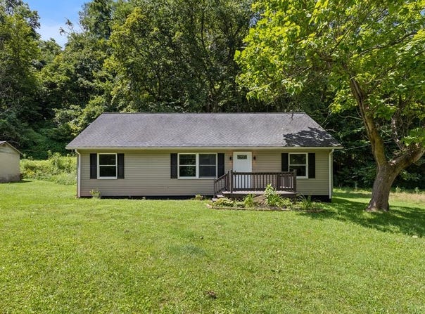 480 Boone Hedges Rd, Wheeling, WV 26003