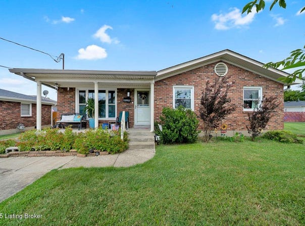 6304 Mount Everest Dr, Louisville, KY 40216