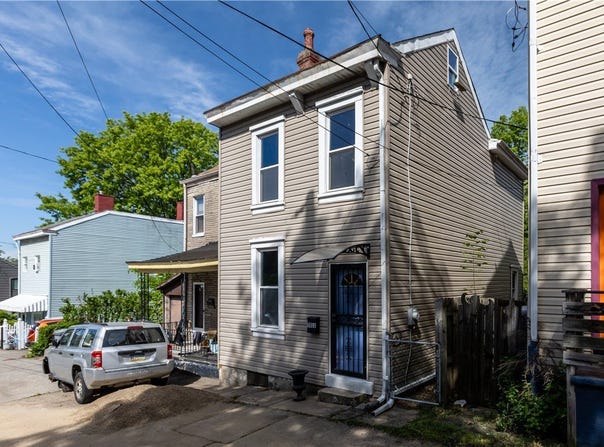 5511 Celadine St, Lawrenceville, PA 15201