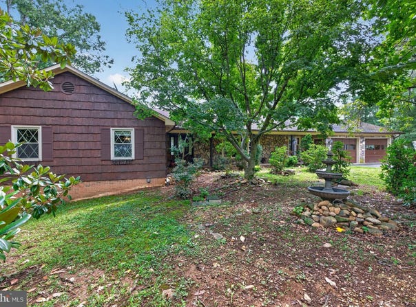 121 HERITAGE Drive, LURAY, VA 22835