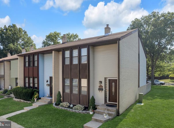 628 TWIN RIVERS DRIVE N, EAST WINDSOR, NJ 08520