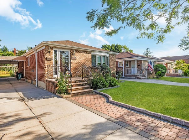 147-58 7th Avenue, Whitestone, NY 11357