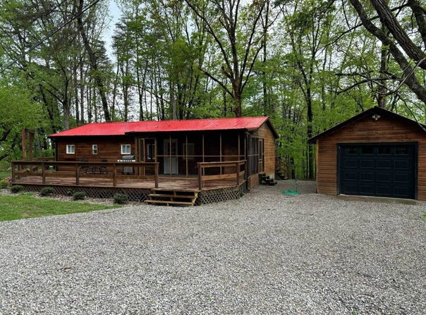 198 Fairland Cemetery Rd, Albany, KY 42602