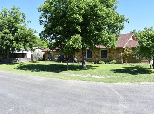 100  Mikel, Junction, TX 76849