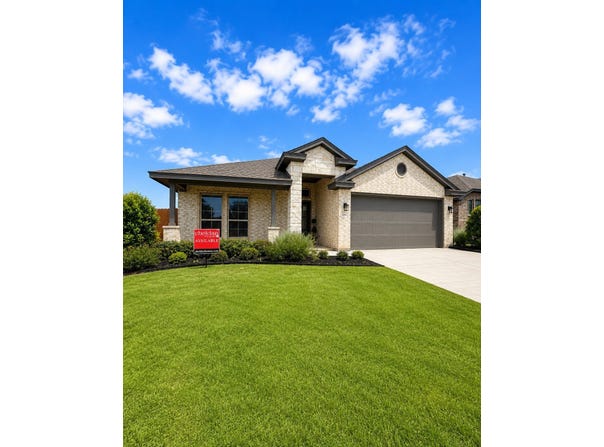 1420 Quail Creek Drive, Cleburne, TX 76033
