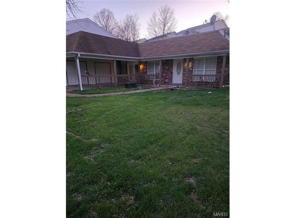 2533 Belmont Drive, High Ridge, MO 63049