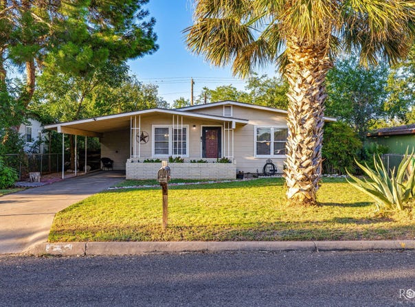 318 River Oaks Street, San Angelo, TX 76903