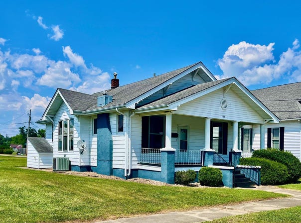 106 Smith St., Carmi, IL 62821