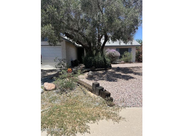 6958 W MCLELLAN Road, Glendale, AZ 85303