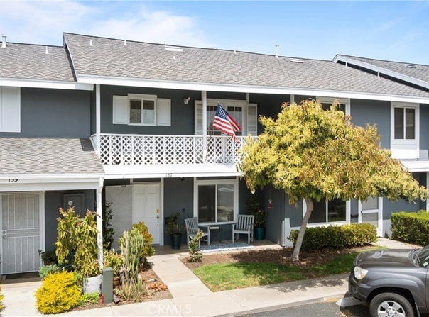 157 Yorktown Lane, Costa Mesa, CA 92626
