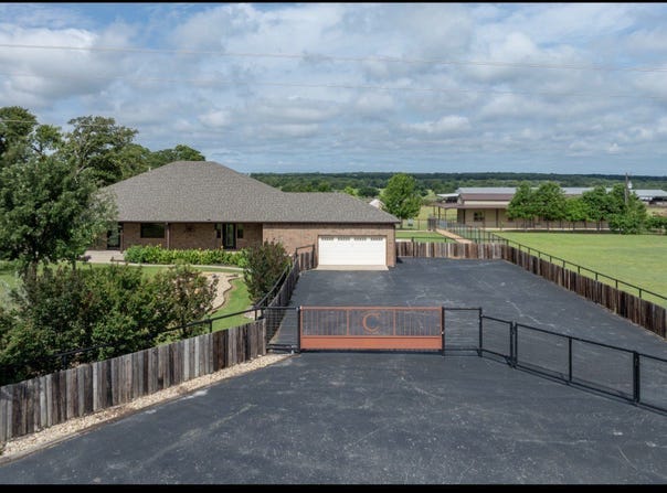 904 County Road 3341, Paradise, TX 76073