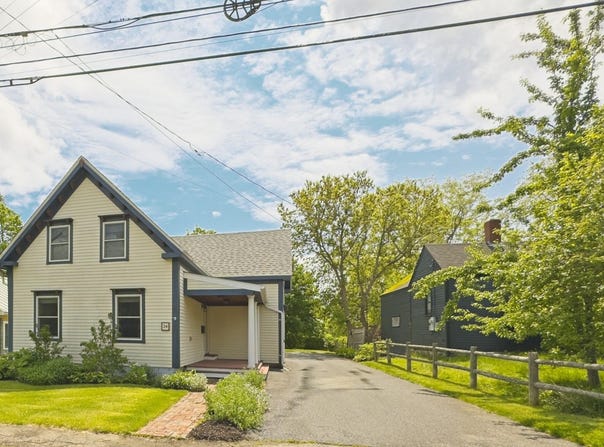 34 Holmes Street, Rockland, ME 04841
