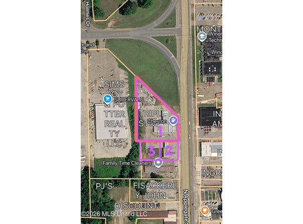 223 N Applegate Street, Winona, MS 38967