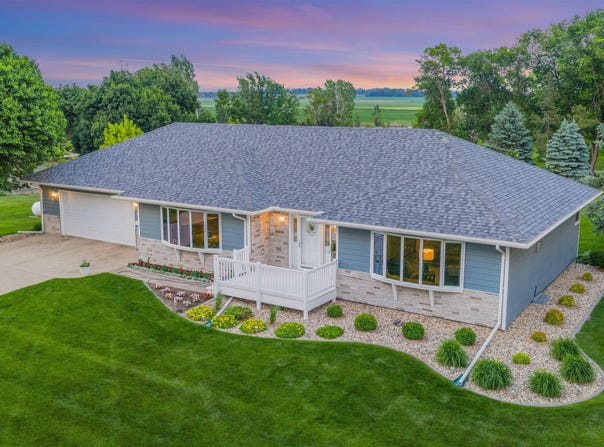 201 2nd Ave, Chester, SD 57016