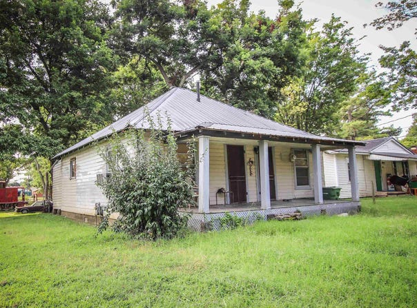 411 SW Lawrence St, Hoxie, AR 72433
