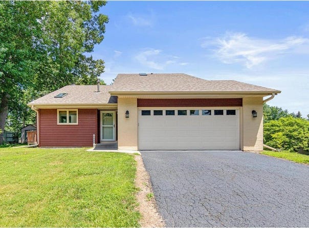 5606 W 132nd St., Savage, MN 55378