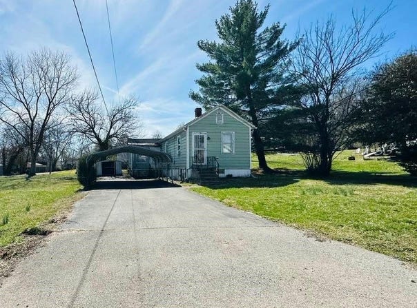 729 Young Street, New Albany, IN 47150