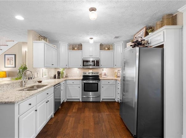 304 MARTHAS COURT, OPELIKA, AL 36801