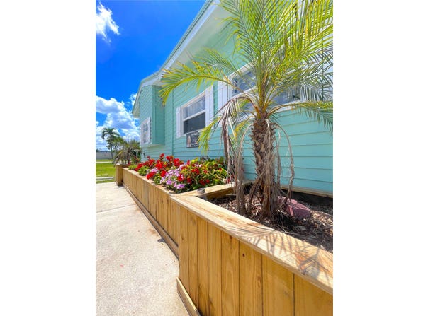 1885 Ottawa Trl, Ft Myers Beach, FL 33931
