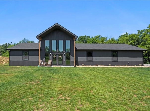 18818 Thompson Road, Kearney, MO 64060