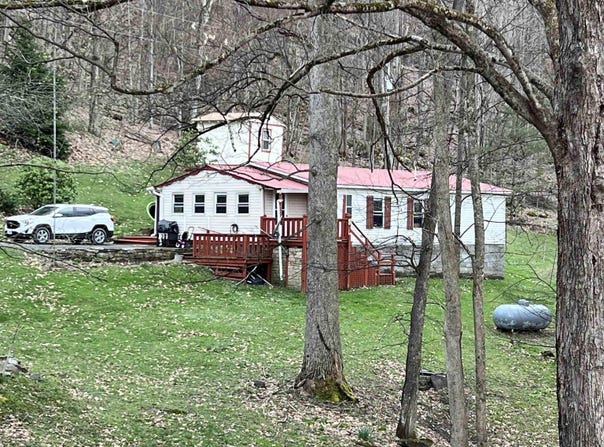 1796 Possum Hollow Road, Mill Creek, WV 26280