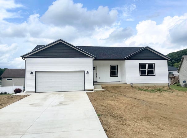32366 Lilac Lane, Logan, OH 43138