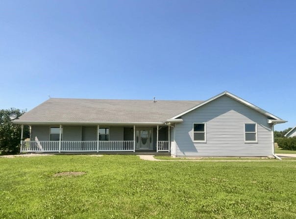 N4926 ADVENT Road, DE PERE, WI 54115-8462