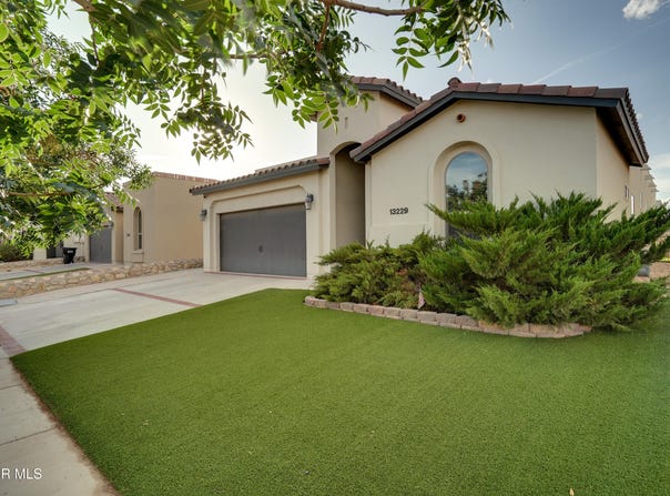 13229 Pocklington Road, El Paso, TX 79928
